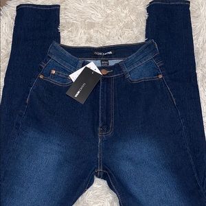 FASHION NOVA JEANS